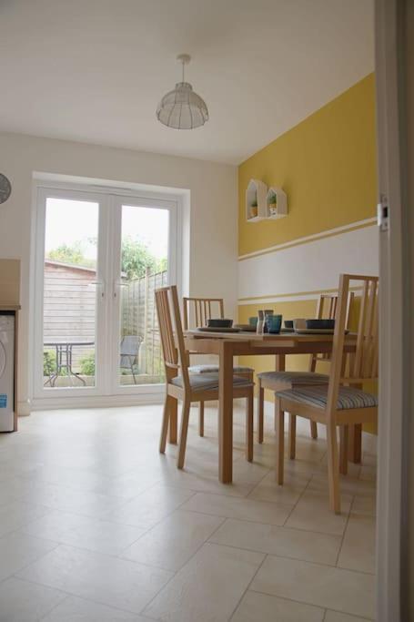 Modern Roomy 3 Bedroom Home Pershore Exteriér fotografie